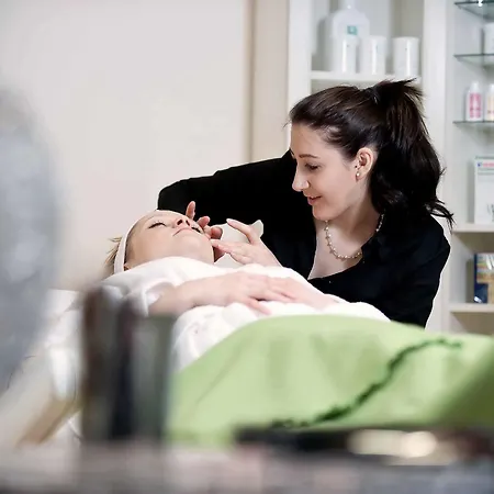 מלון Gesundheitszentrum Baerenhof