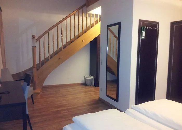 Gesundheitszentrum Baerenhof Otel 3*