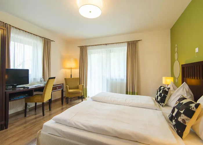 Gesundheitszentrum Baerenhof Otel 3*