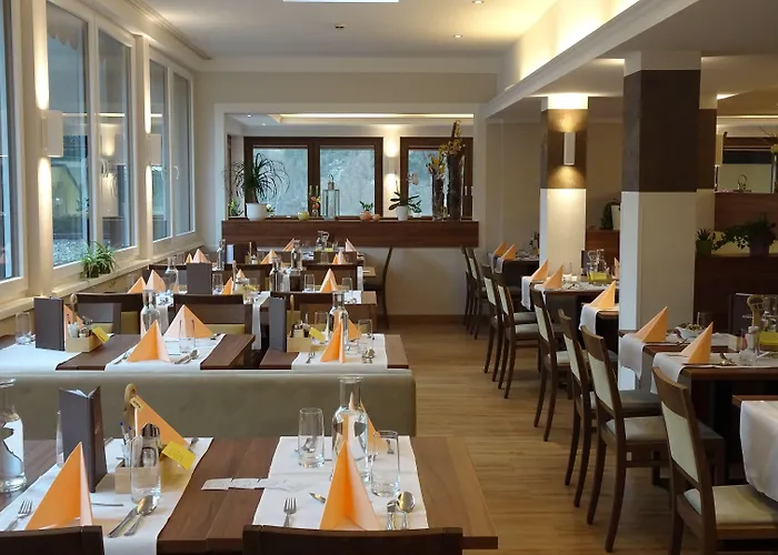 Gesundheitszentrum Baerenhof Otel 3*